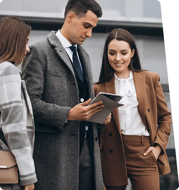 Professional digital agency founder leading a team of experts in web design, SEO, and development in 2026.